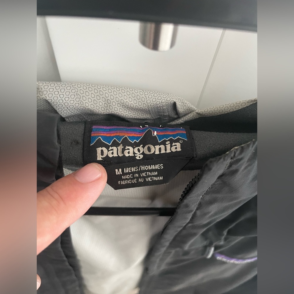 Black Patagonia Men's Torrentshell Rain Jacket